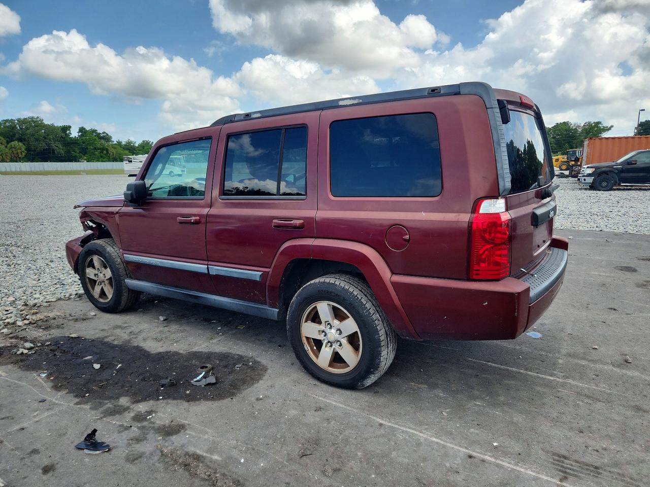 2007 Jeep Commander Burgundy vin: 1J8HG48K27C654642