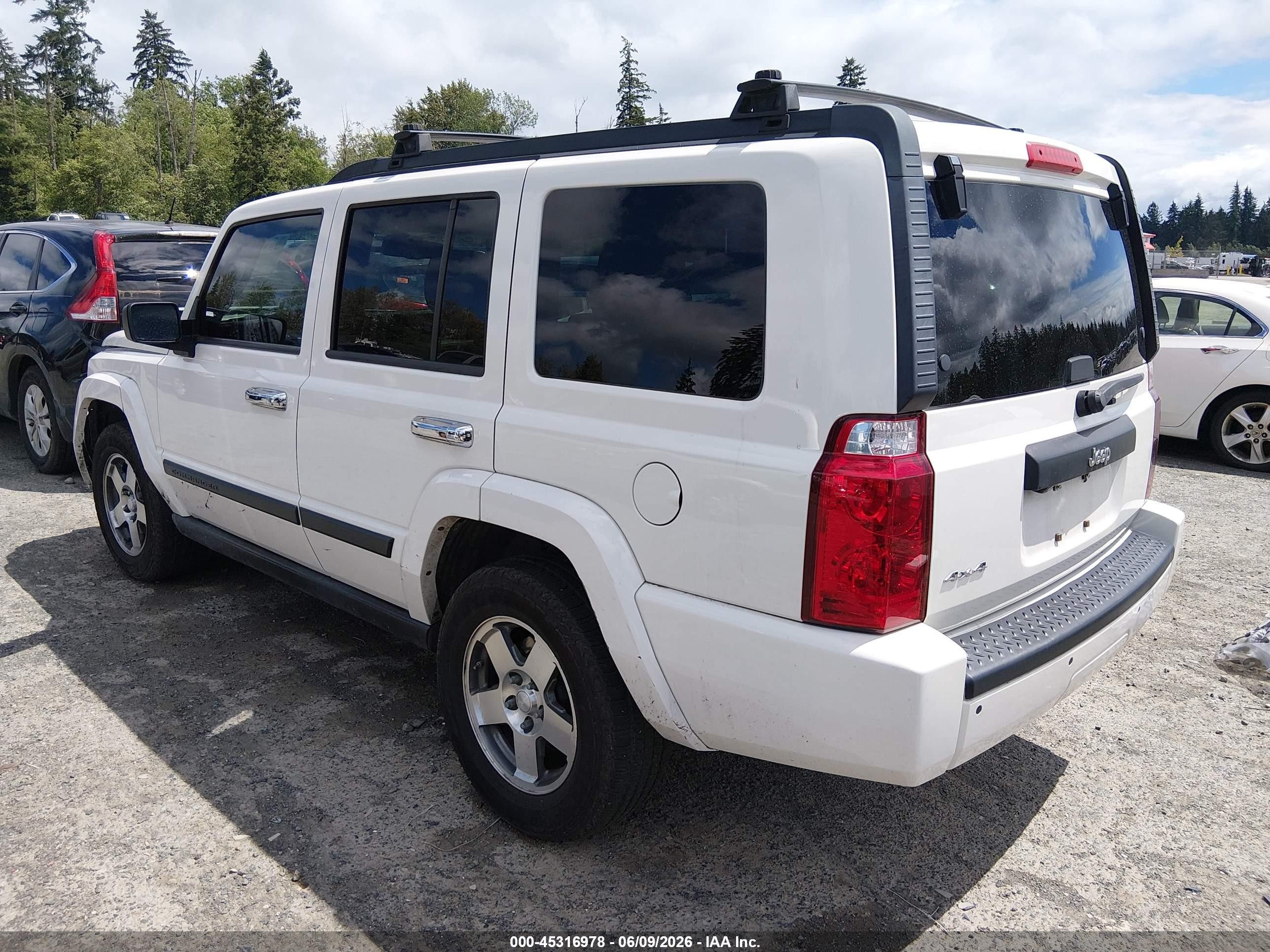 2009 Jeep Commander Sport White vin: 1J8HG48K29C543575