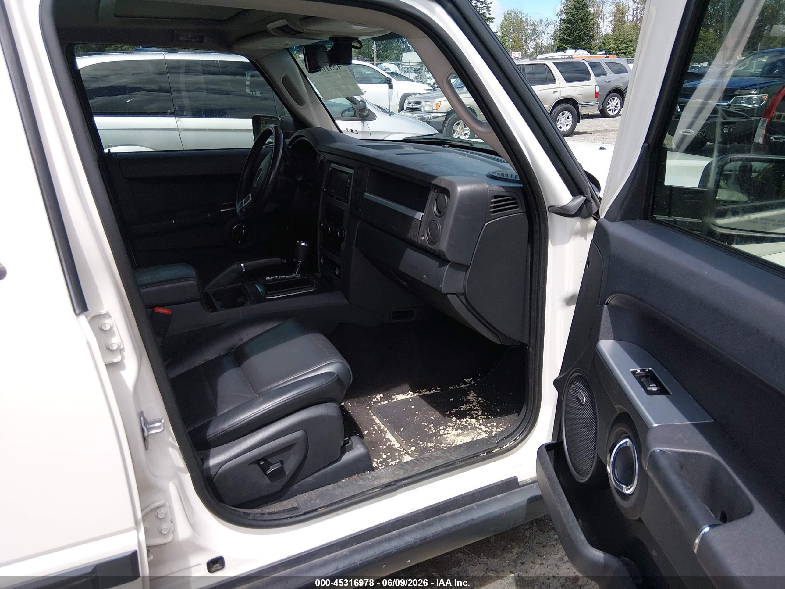 2009 Jeep Commander Sport White vin: 1J8HG48K29C543575
