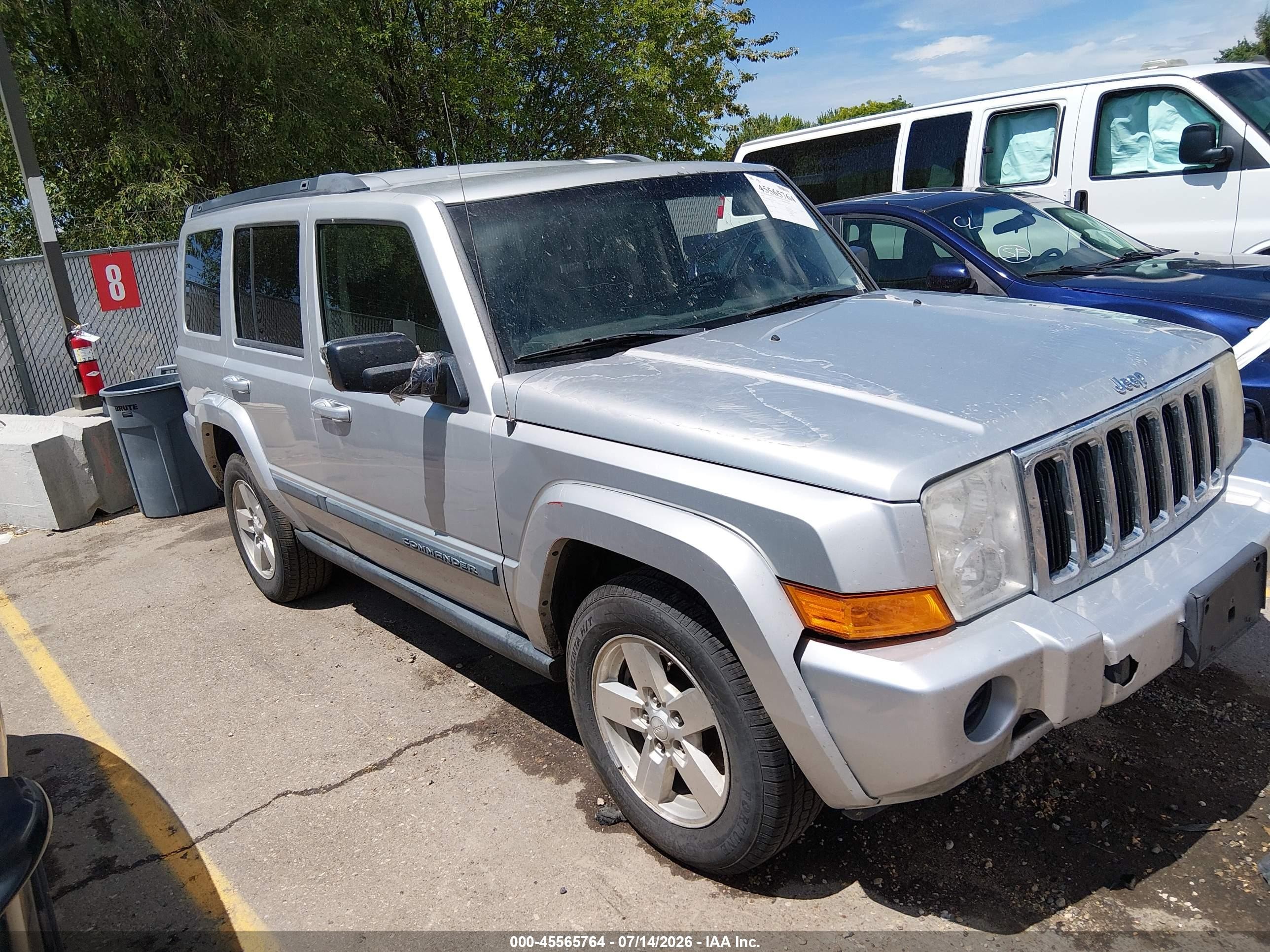 2008 Jeep Commander Sport Silver vin: 1J8HG48K38C206766