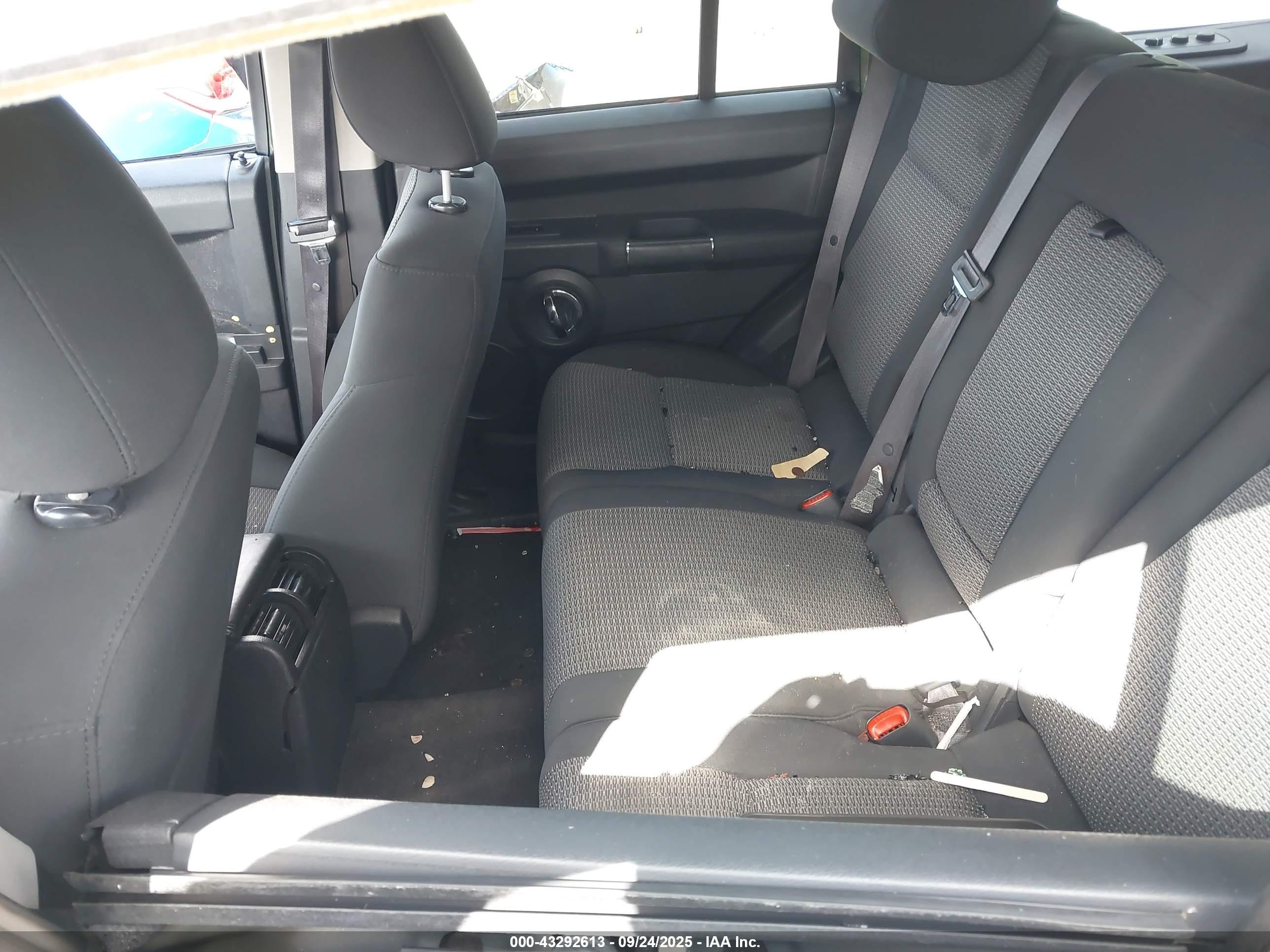 2009 Jeep Commander Sport Green vin: 1J8HG48K39C509838