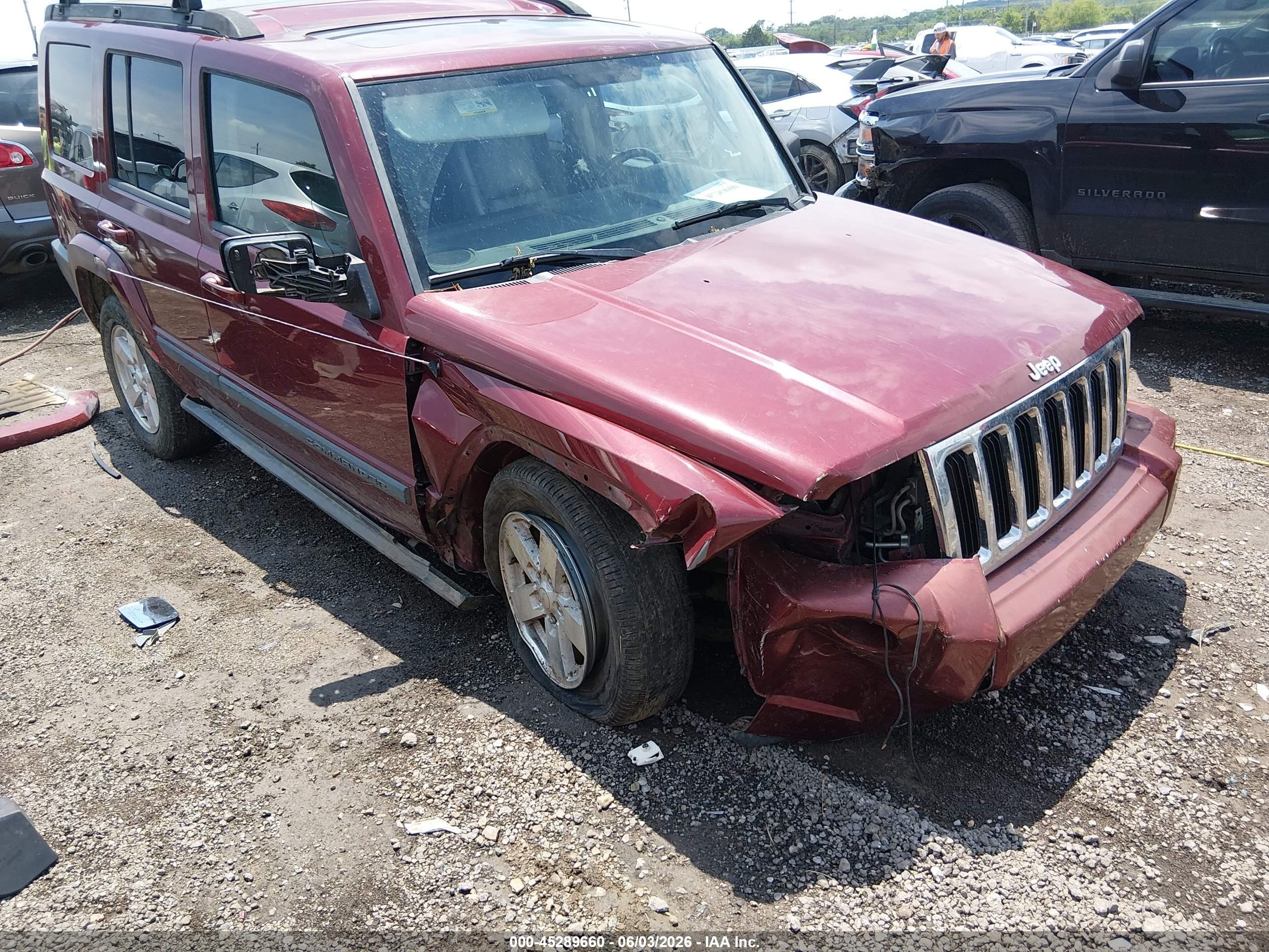 2007 Jeep Commander Sport Red vin: 1J8HG48K47C545874