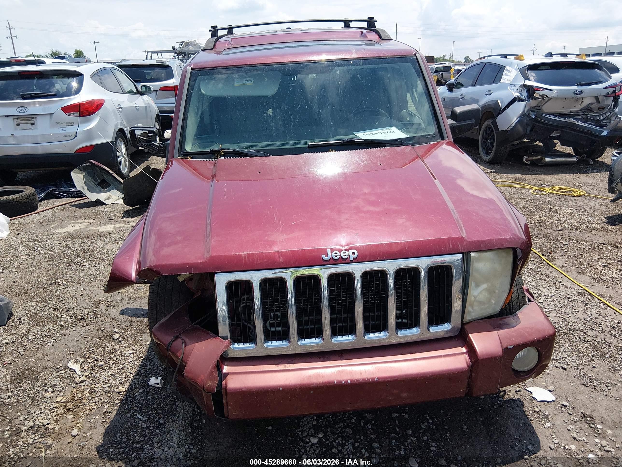 2007 Jeep Commander Sport Red vin: 1J8HG48K47C545874
