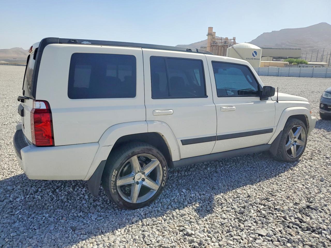 2007 Jeep Commander Sport White vin: 1J8HG48K47C612277
