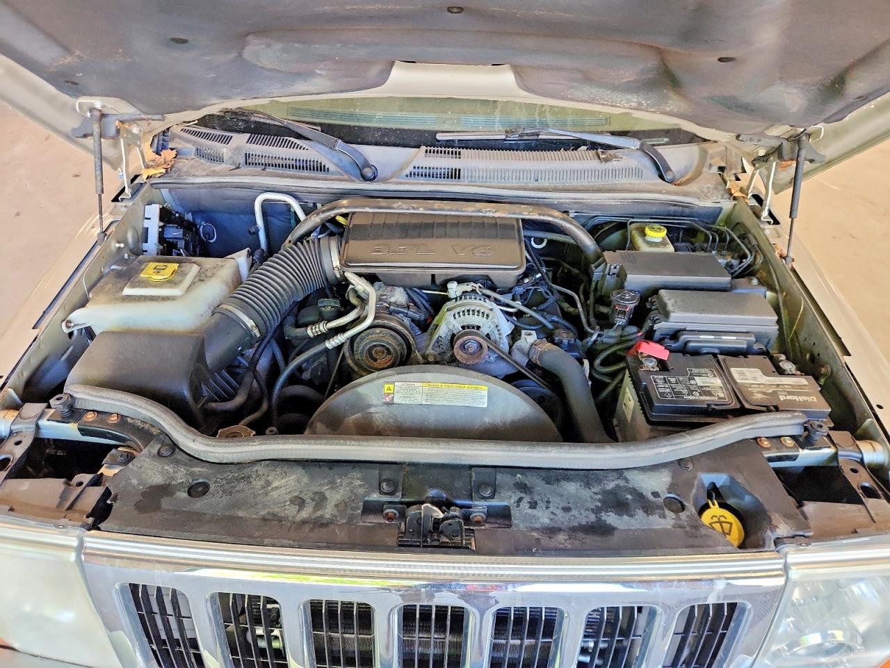 2008 Jeep Commander Sport Gold vin: 1J8HG48K48C161479