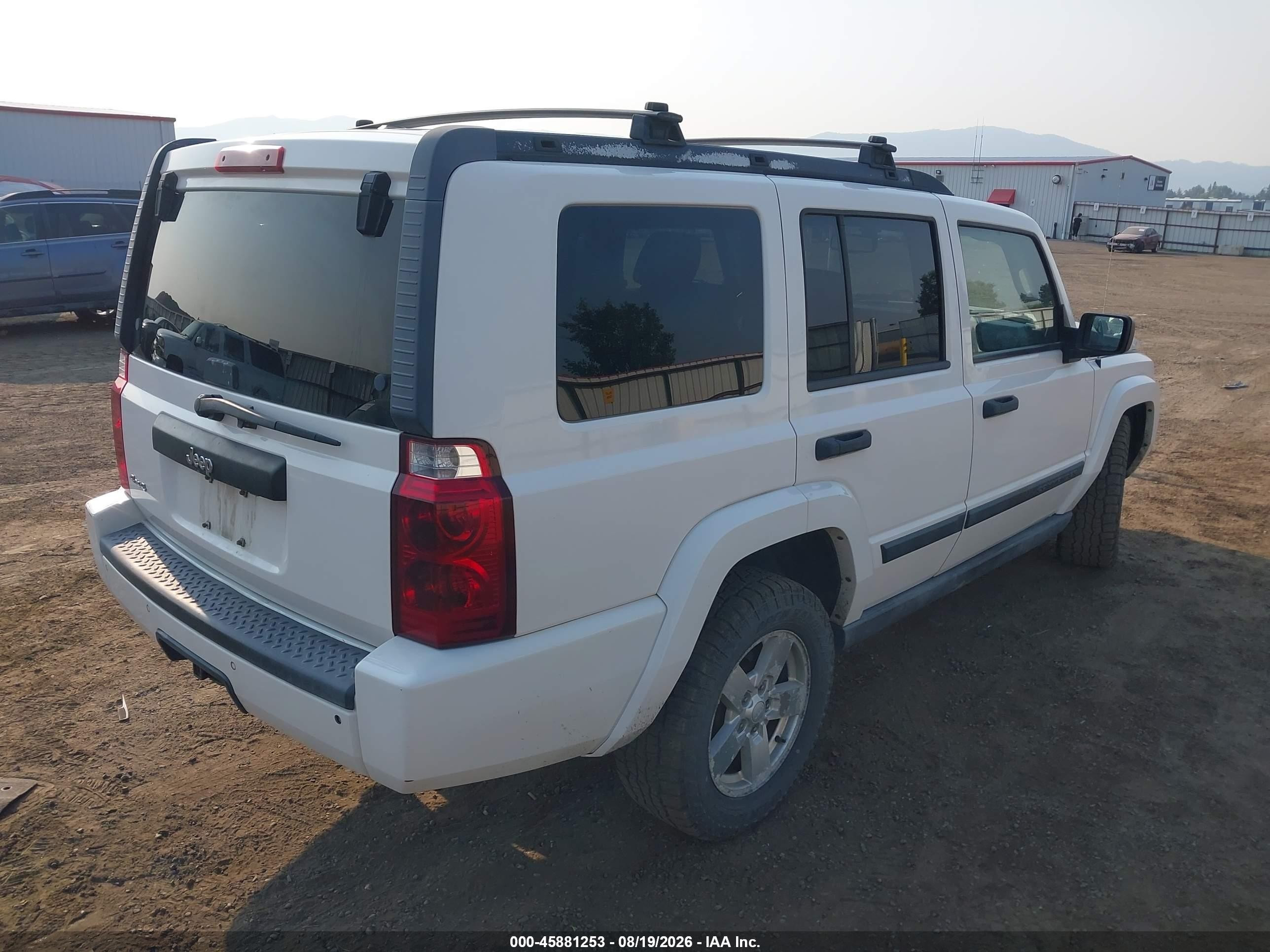 2006 Jeep Commander   Белый vin: 1J8HG48K56C228488