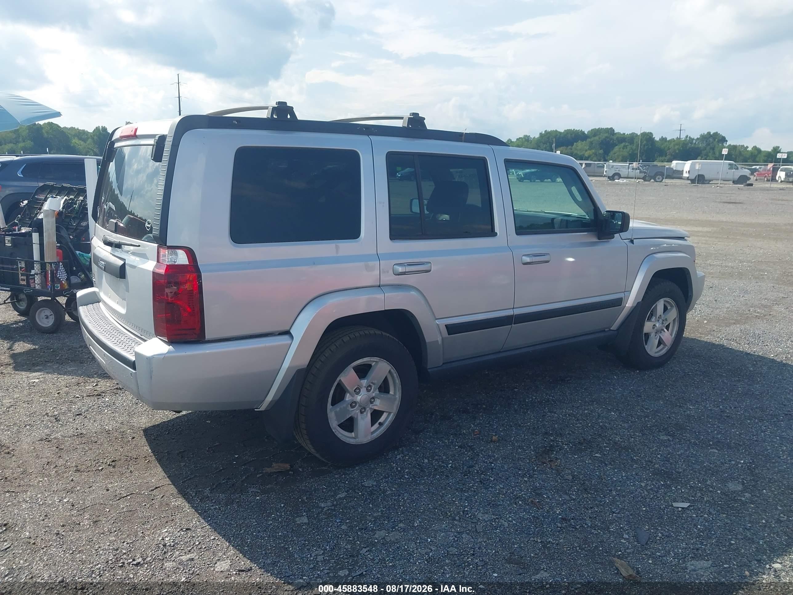 2007 Jeep Commander Sport Серебряный vin: 1J8HG48K57C570105
