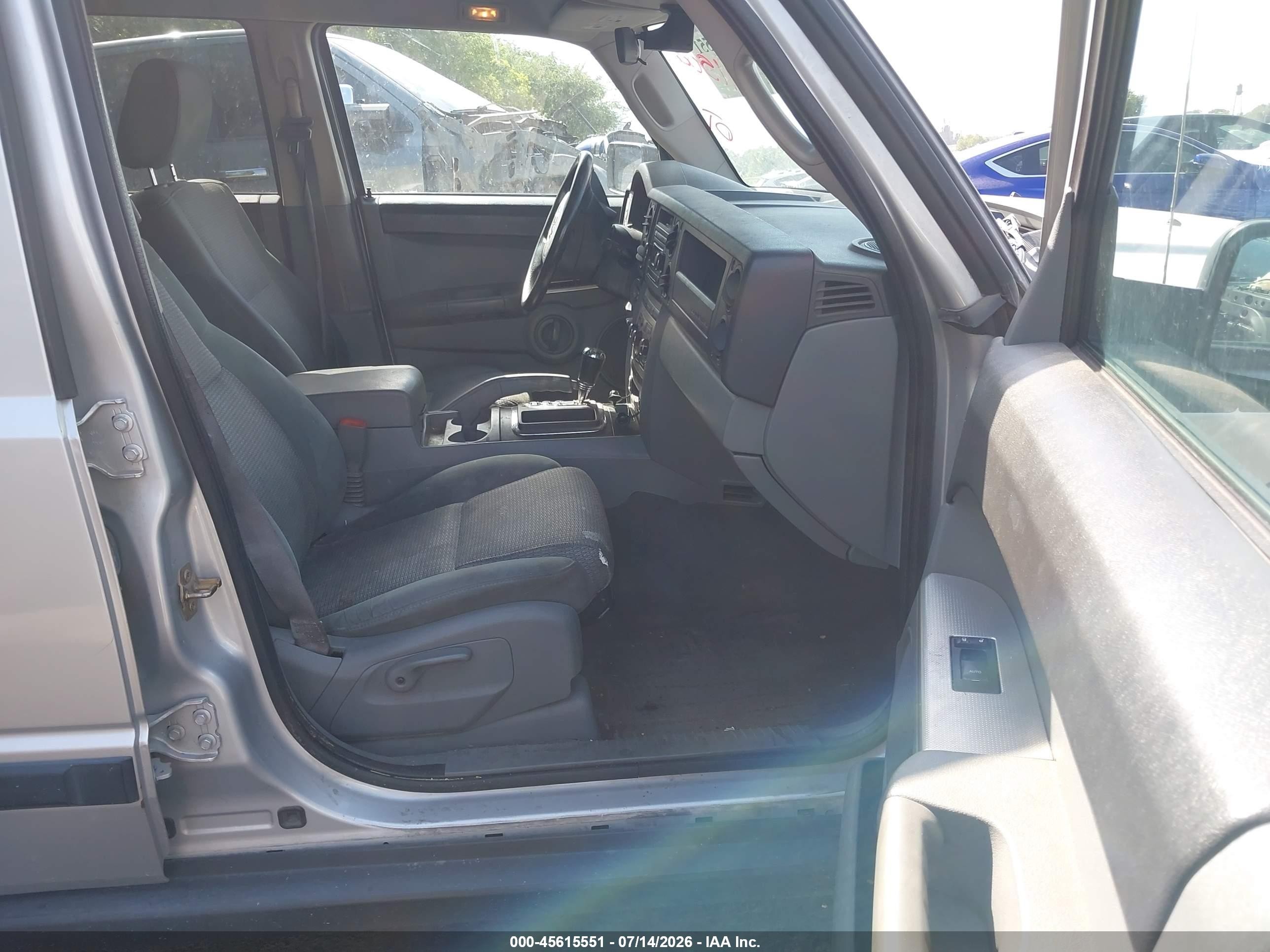 2007 Jeep Commander Sport Silver vin: 1J8HG48K57C611509