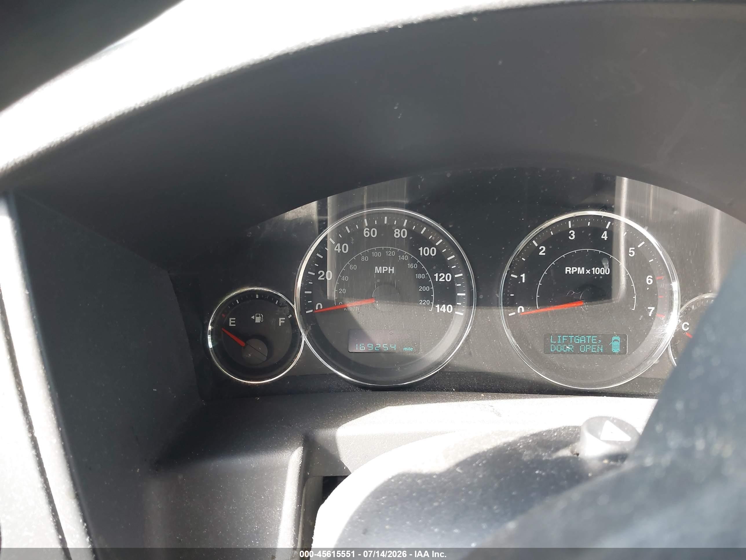 2007 Jeep Commander Sport Silver vin: 1J8HG48K57C611509