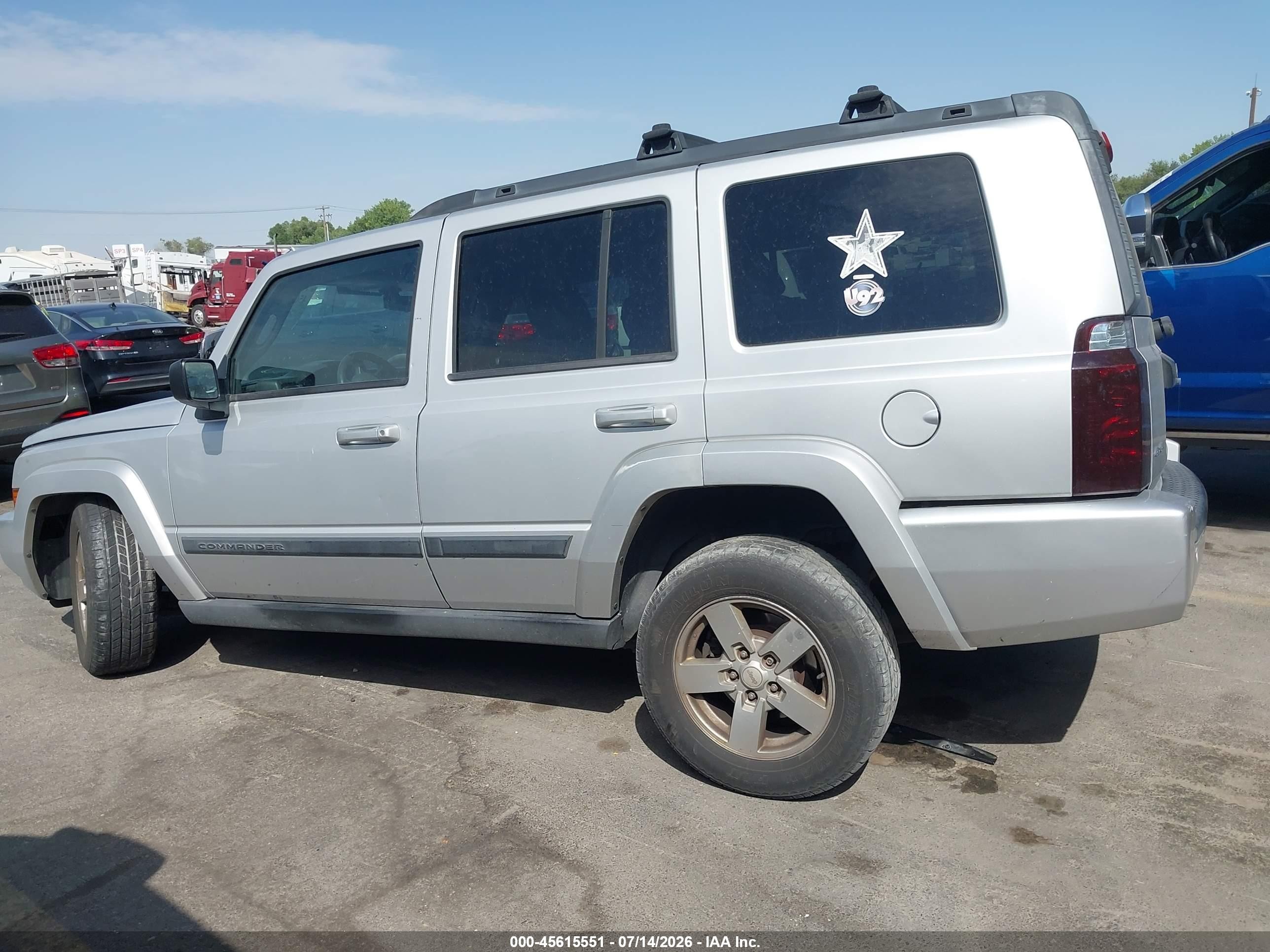 2007 Jeep Commander Sport Silver vin: 1J8HG48K57C611509