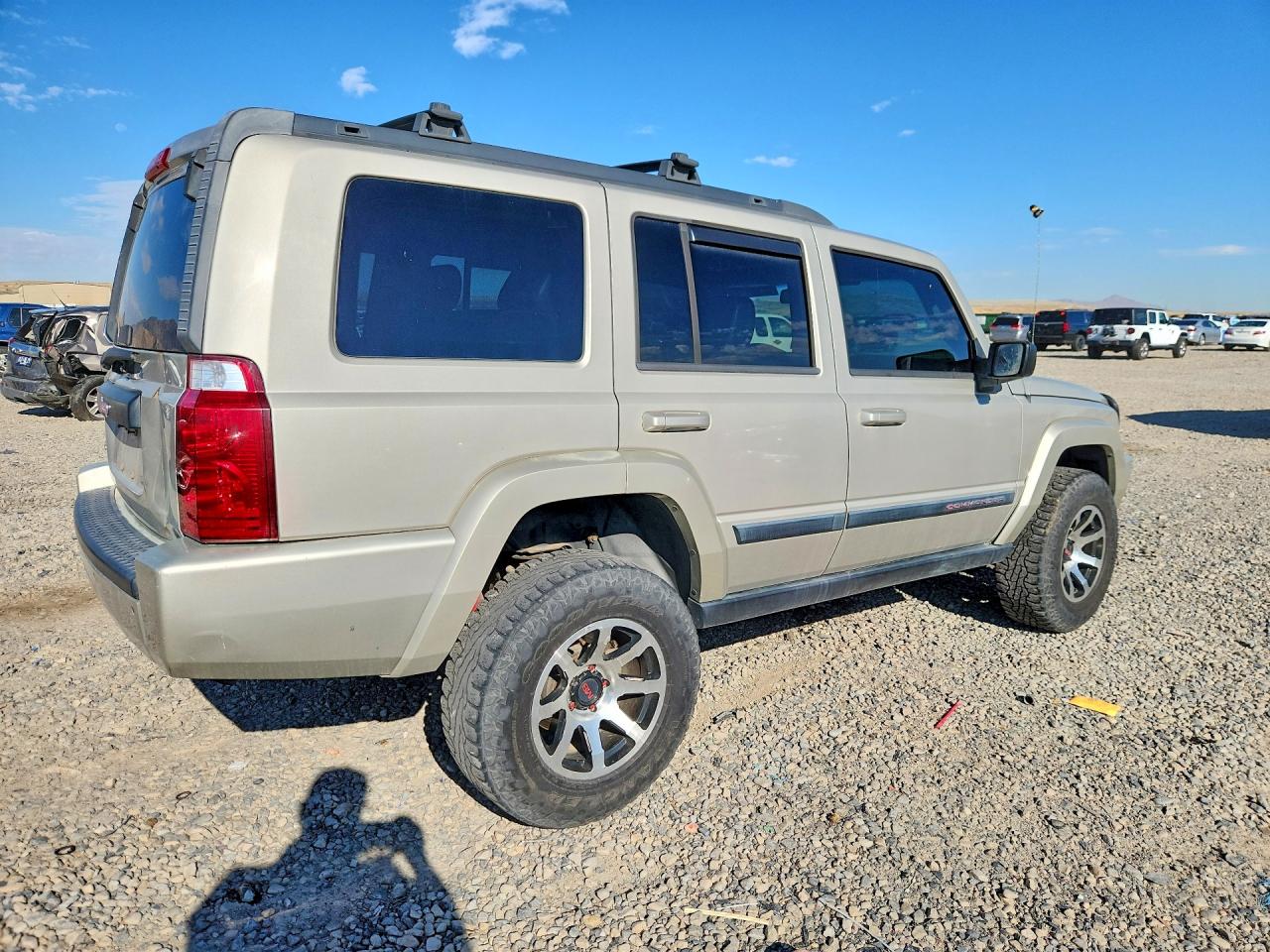 2008 Jeep Commander Sport Silver vin: 1J8HG48K58C172295