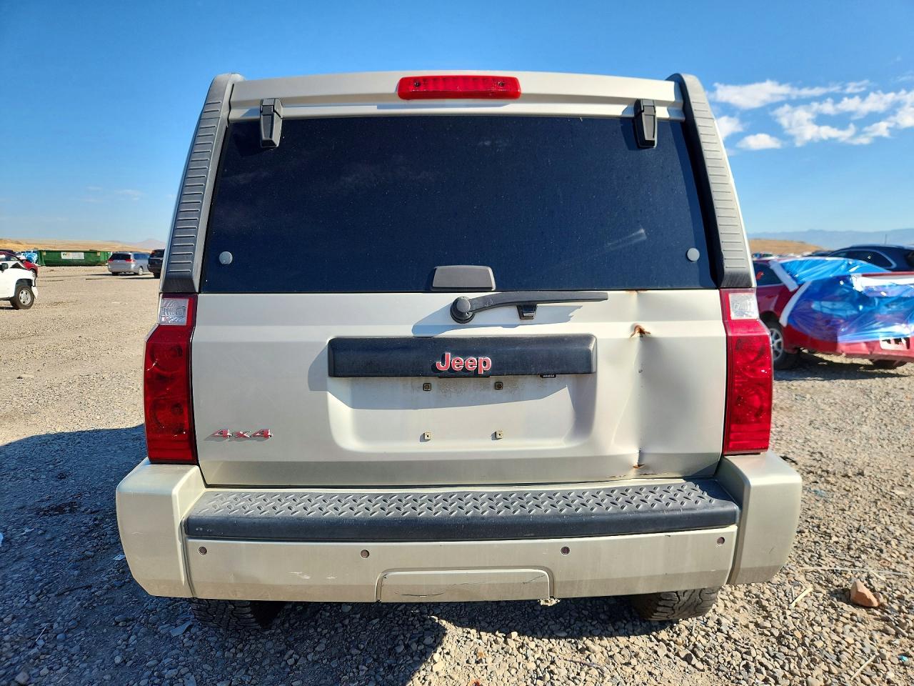 2008 Jeep Commander Sport Silver vin: 1J8HG48K58C172295
