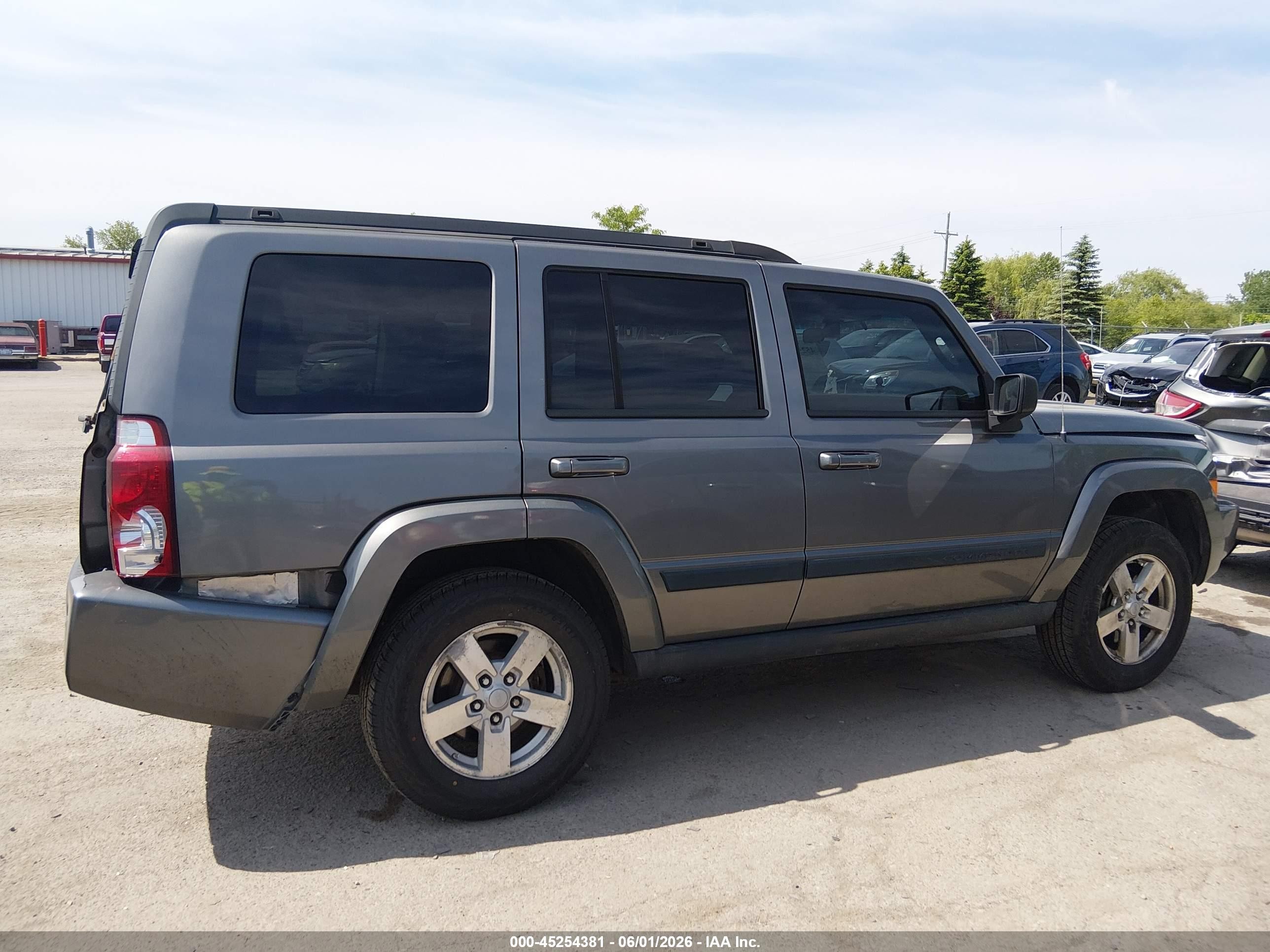 2007 Jeep Commander Sport Gray vin: 1J8HG48K67C651162