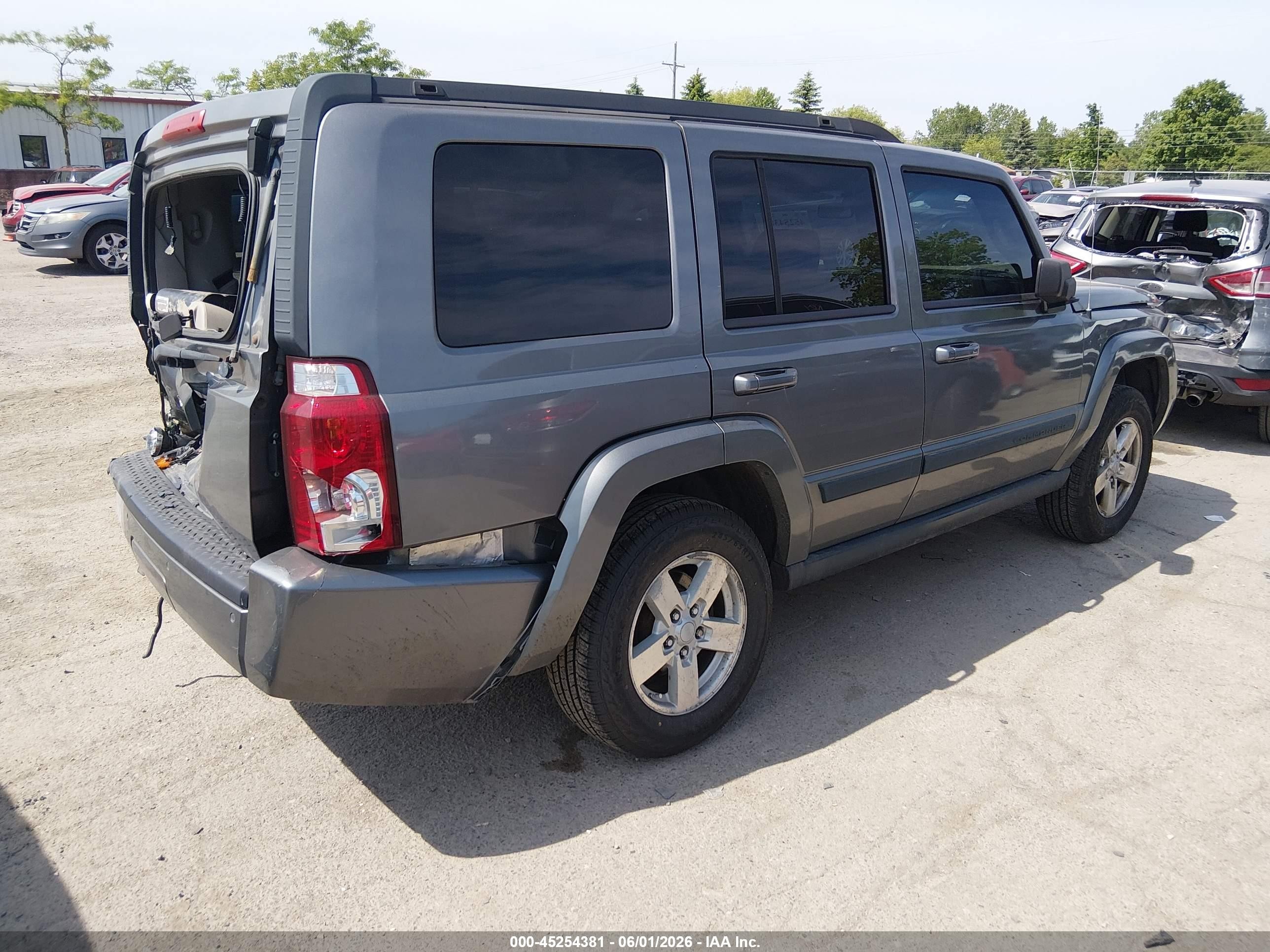 2007 Jeep Commander Sport Gray vin: 1J8HG48K67C651162