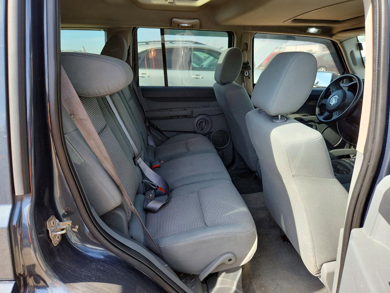 2007 Jeep Commander Серый vin: 1J8HG48K77C650070