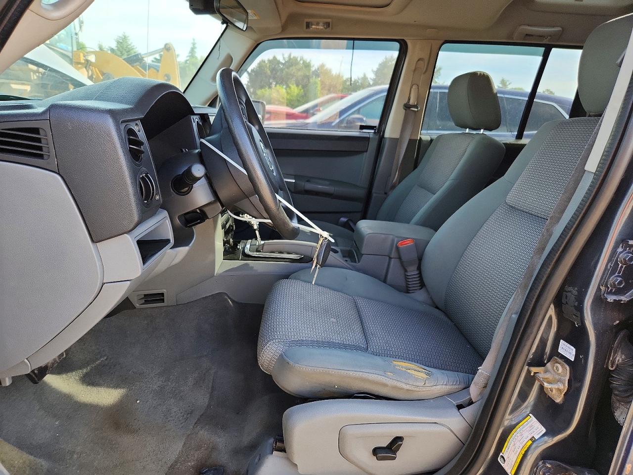 2007 Jeep Commander Серый vin: 1J8HG48K77C650070