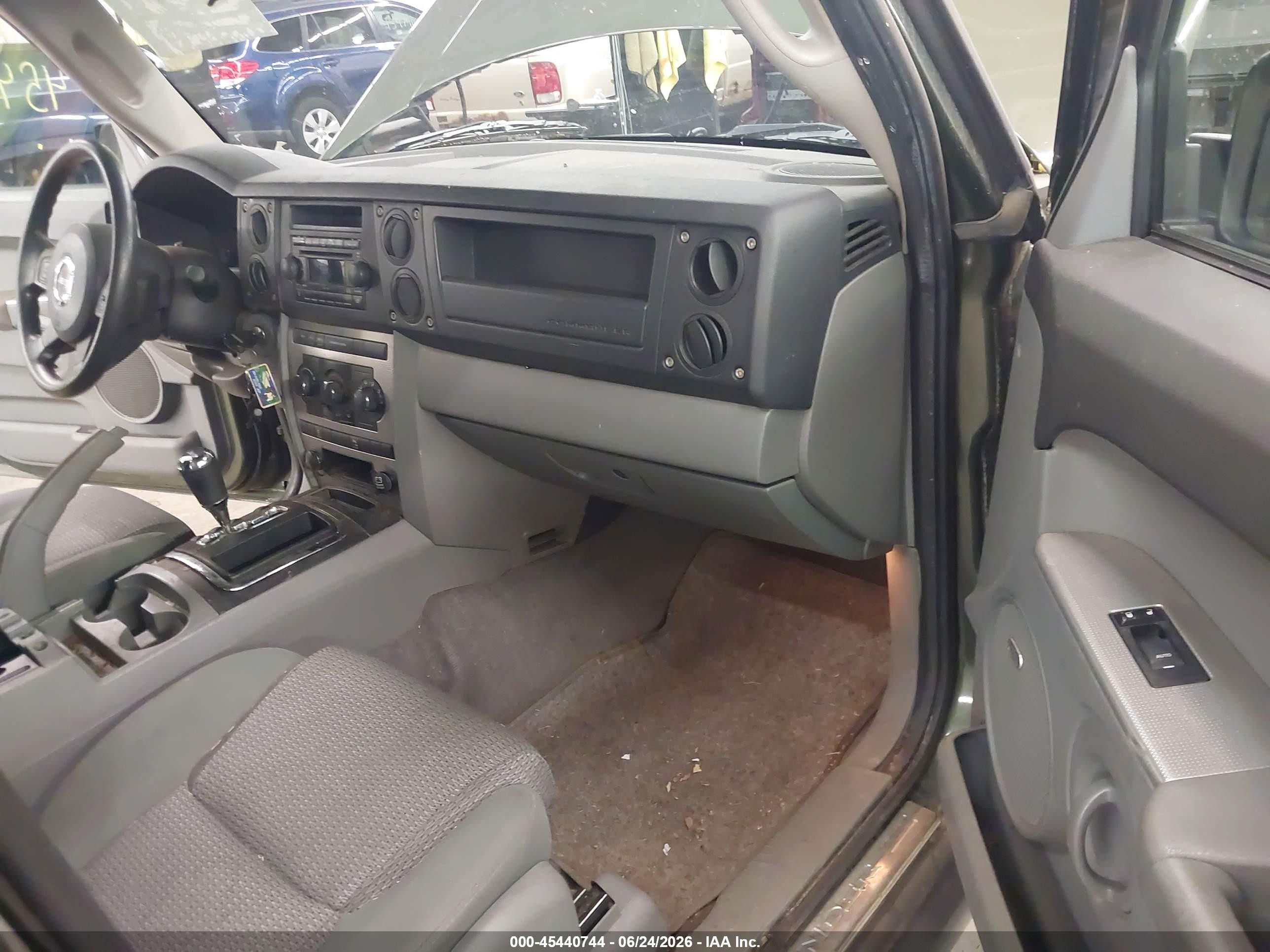 2007 Jeep Commander Sport Green vin: 1J8HG48K77C669041