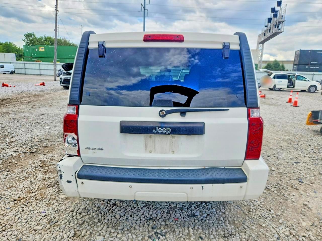 2006 Jeep Commander White vin: 1J8HG48K86C342985