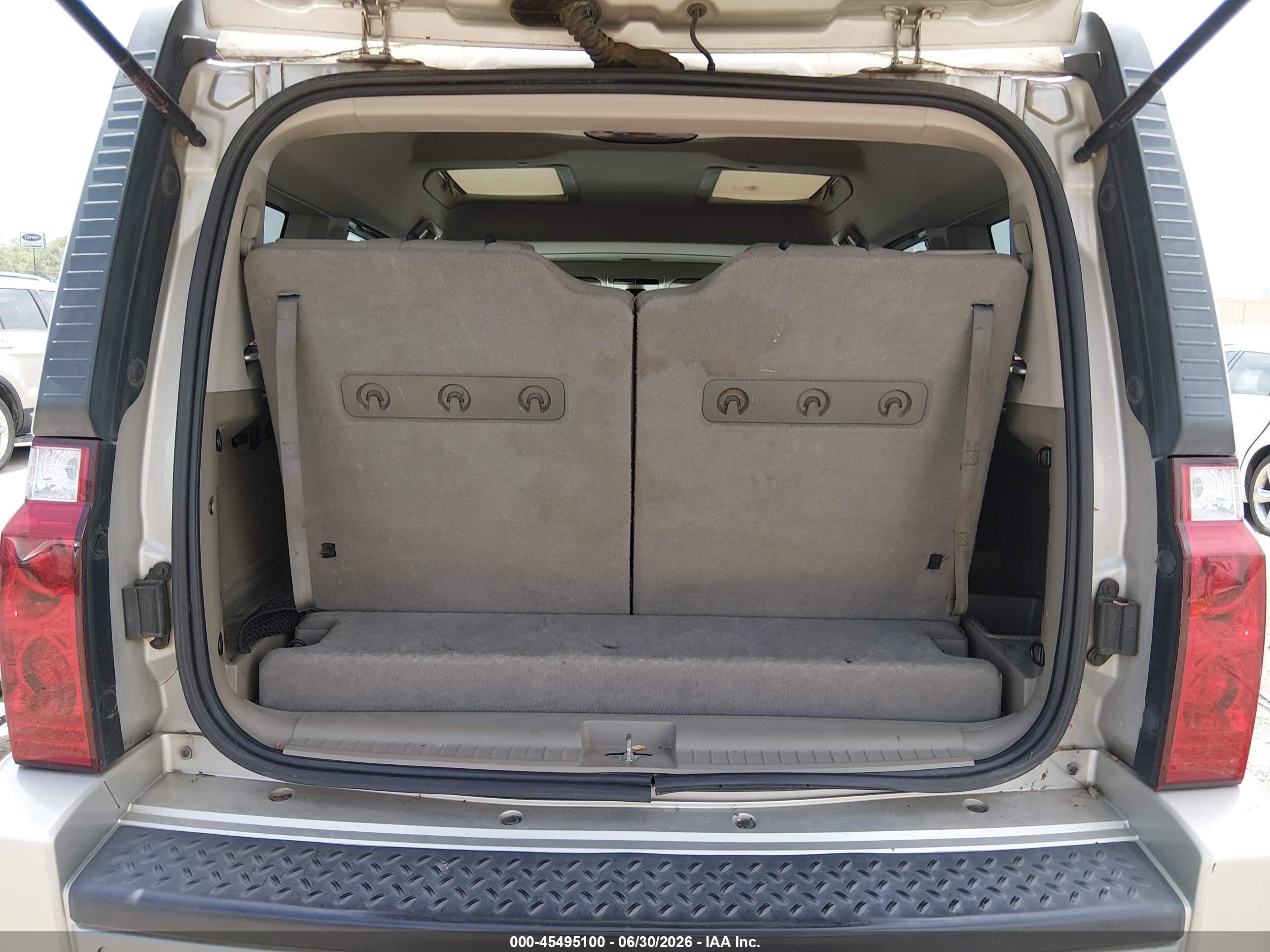 2007 Jeep Commander Sport Gray vin: 1J8HG48K87C696250