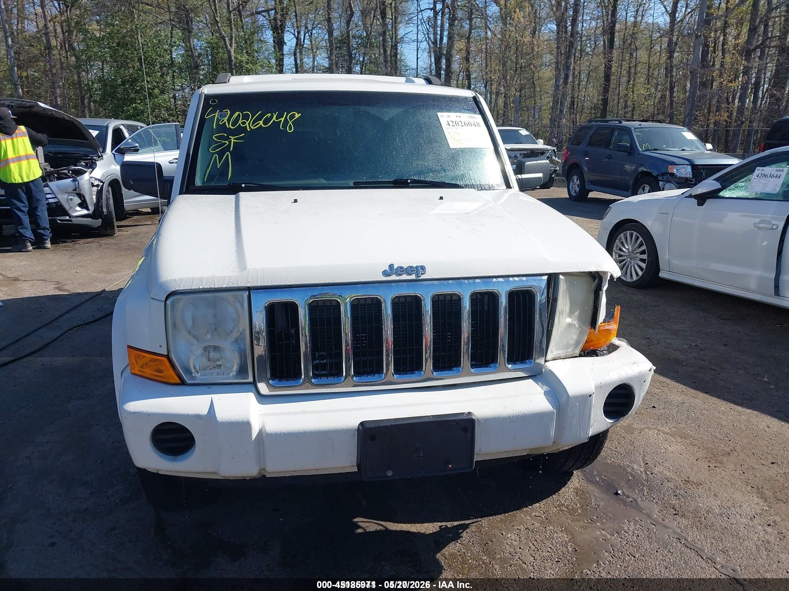 2008 Jeep Commander Sport White vin: 1J8HG48K88C192363