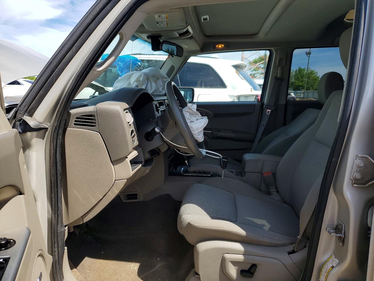 2007 Jeep Commander Желто-коричневый vin: 1J8HG48K97C669641
