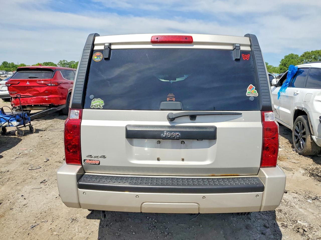 2007 Jeep Commander Желто-коричневый vin: 1J8HG48K97C669641