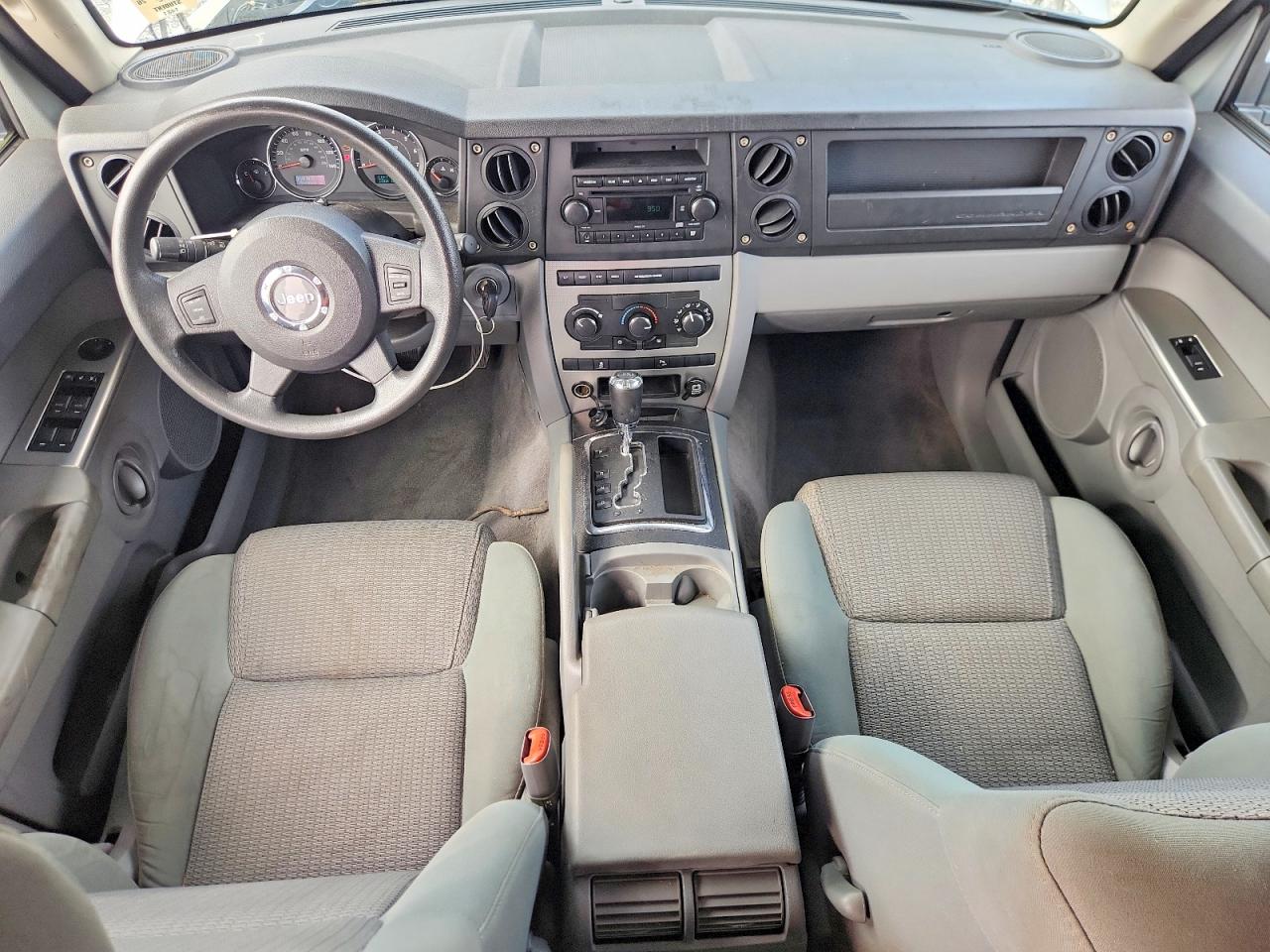 2007 Jeep Commander Серебряный vin: 1J8HG48K97C699545