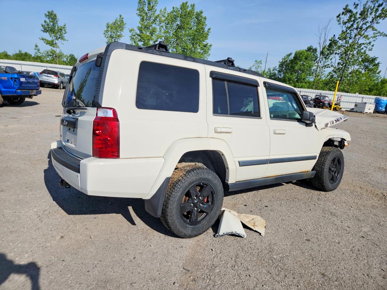 2008 Jeep Commander Sport White vin: 1J8HG48KX8C199699