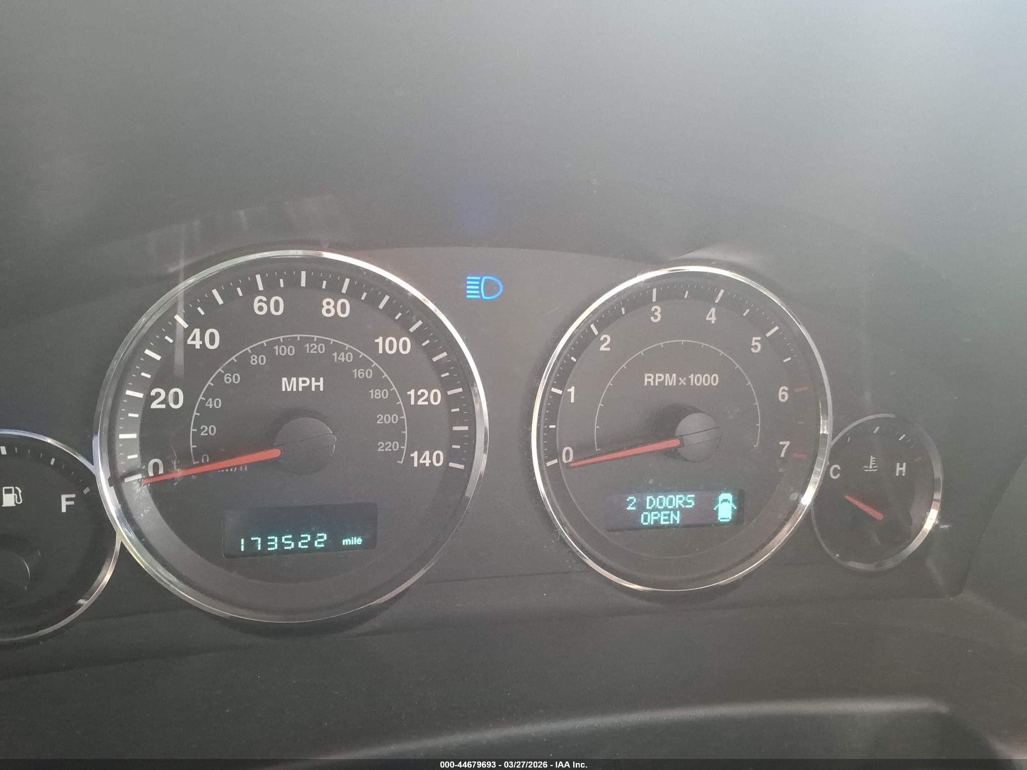 2006 Jeep Commander   Silver vin: 1J8HG48N06C304046