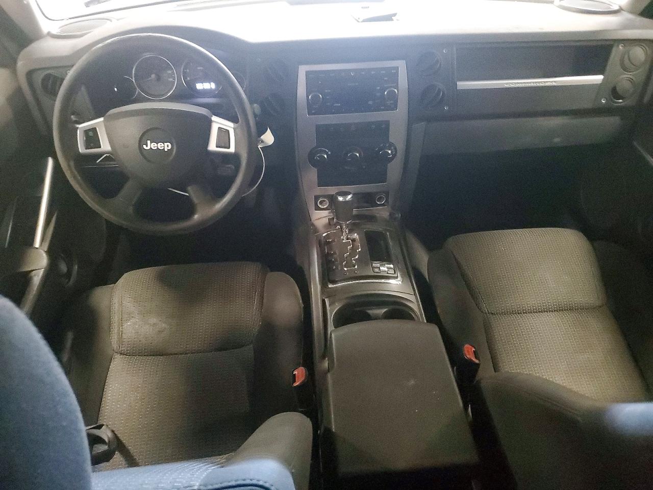 2008 Jeep Commander Sport Silver vin: 1J8HG48N68C172087