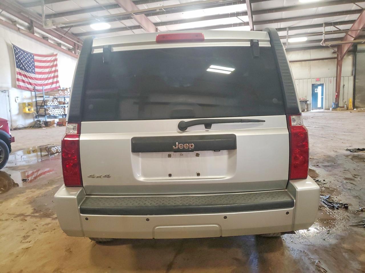 2008 Jeep Commander Sport Silver vin: 1J8HG48N68C172087