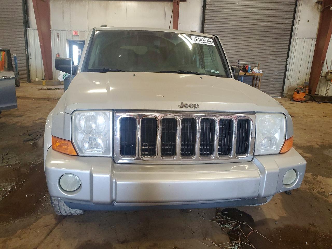 2008 Jeep Commander Sport Silver vin: 1J8HG48N68C172087