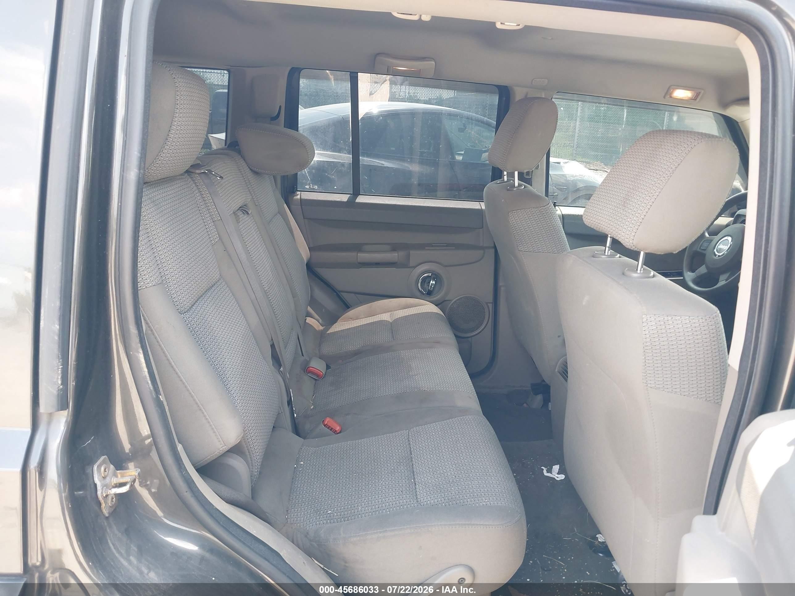 2006 Jeep Commander Gray vin: 1J8HG48N86C221383