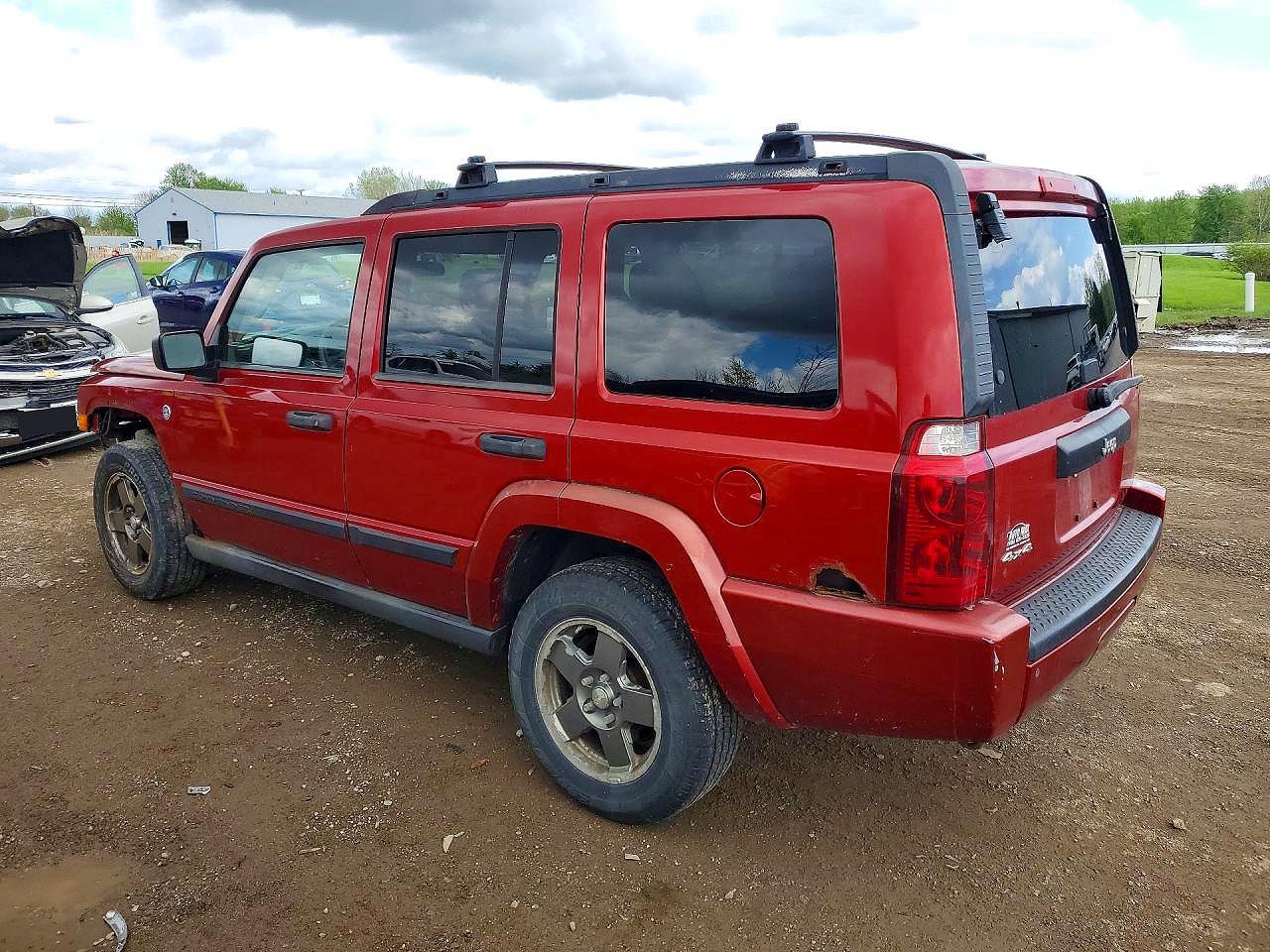 2006 Jeep Commander Red vin: 1J8HG48NX6C229212