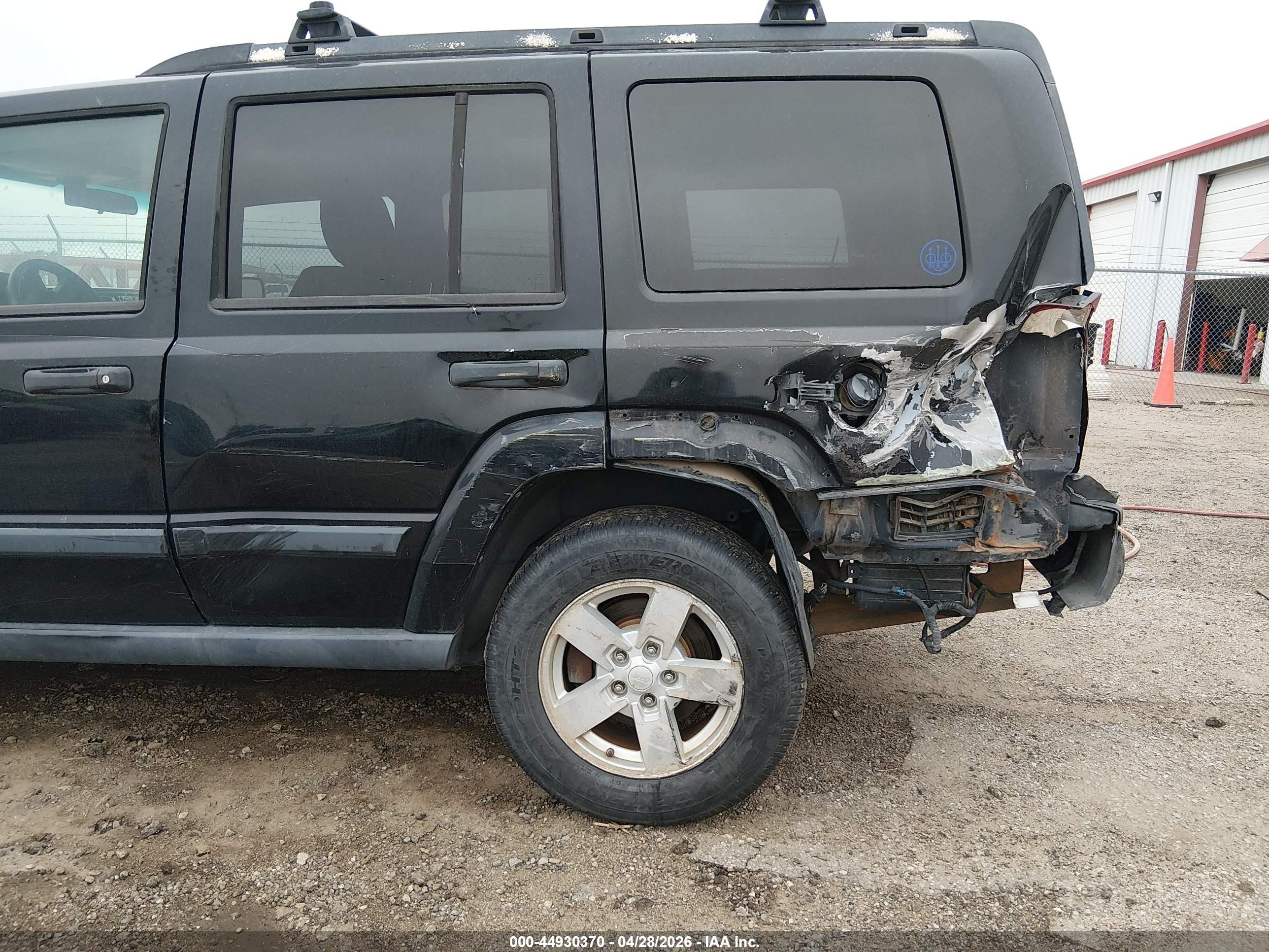 2006 Jeep Commander   Black vin: 1J8HG48NX6C244521