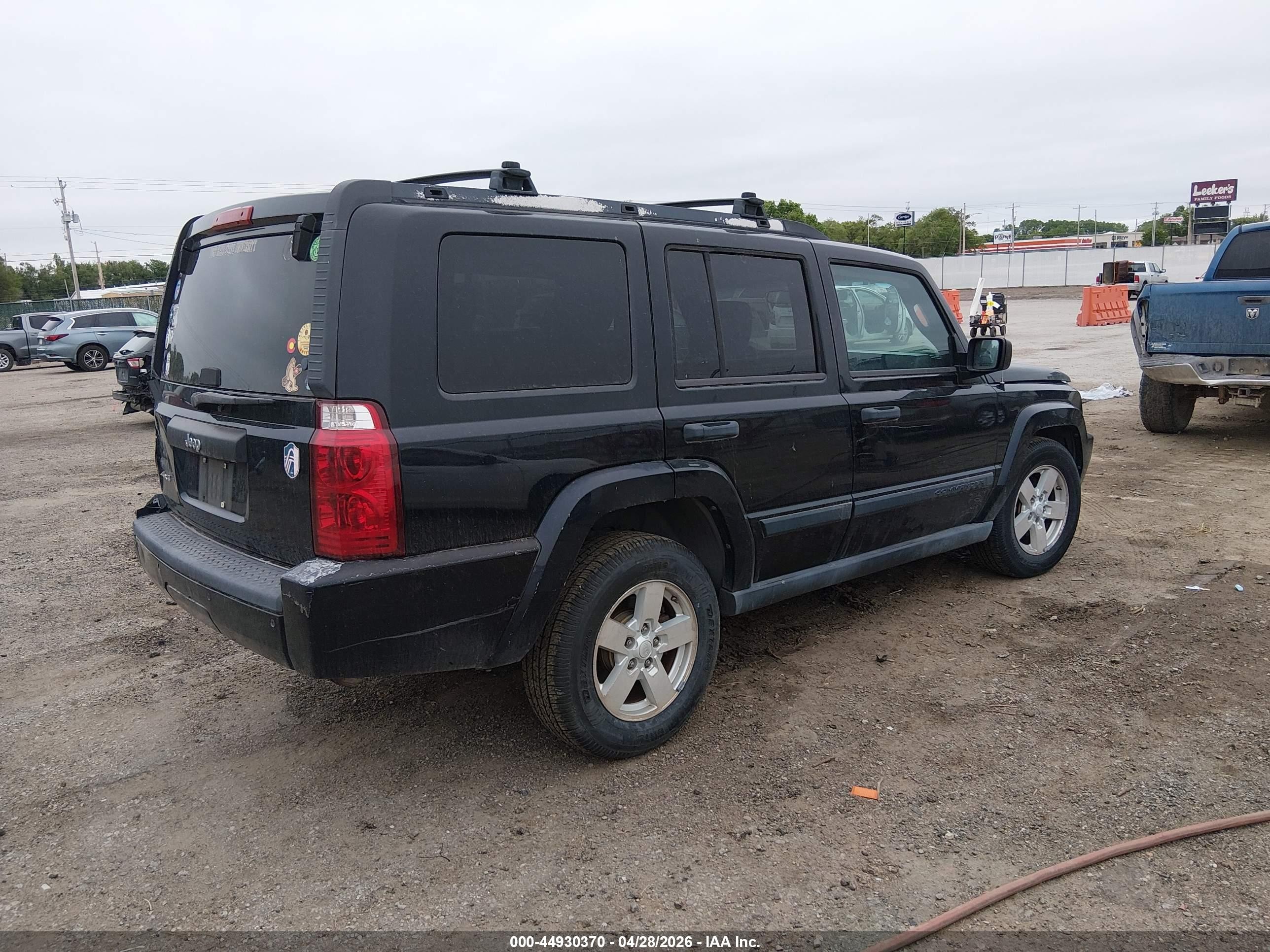 2006 Jeep Commander   Black vin: 1J8HG48NX6C244521