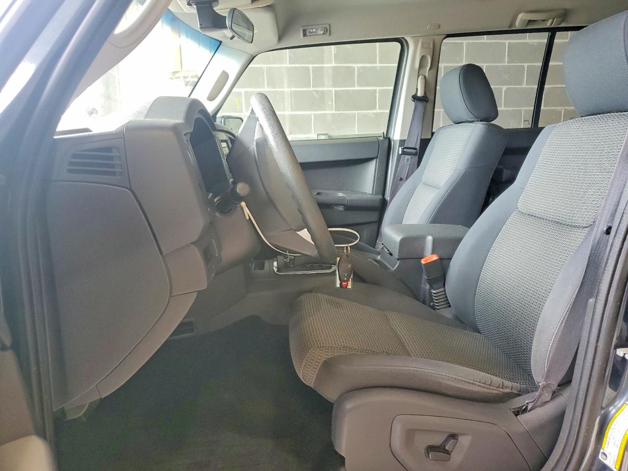2008 Jeep Commander Sport Charcoal vin: 1J8HG48NX8C159200