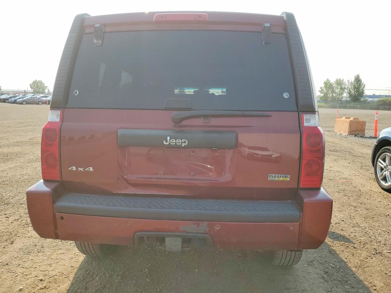 2007 Jeep Commander Burgundy vin: 1J8HG48P17C593828