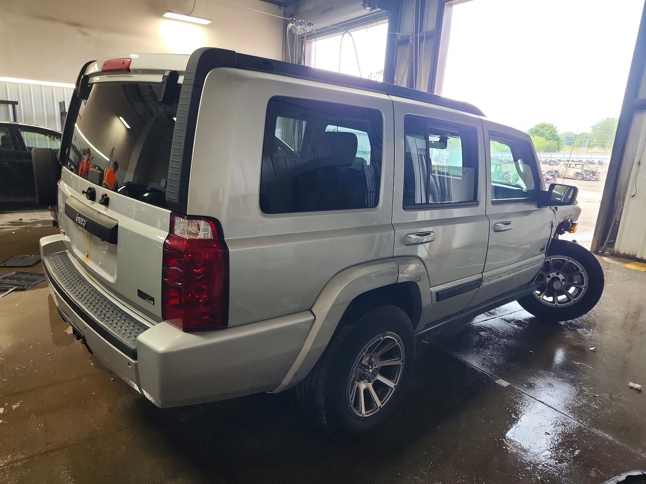2007 Jeep Commander Silver vin: 1J8HG48P17C621420
