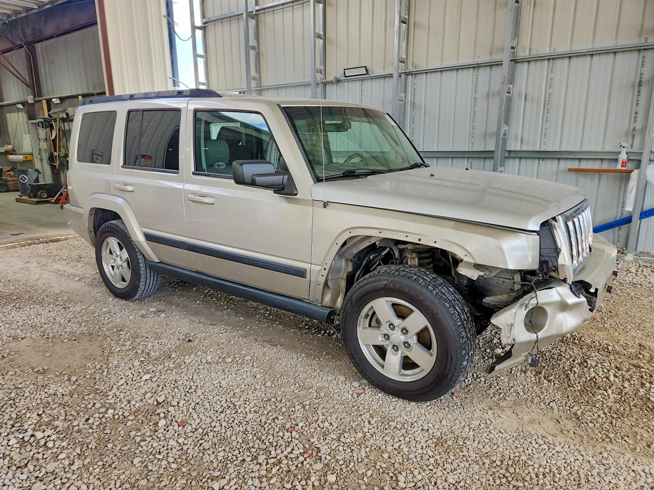 2007 Jeep Commander Tan vin: 1J8HG48P67C562705