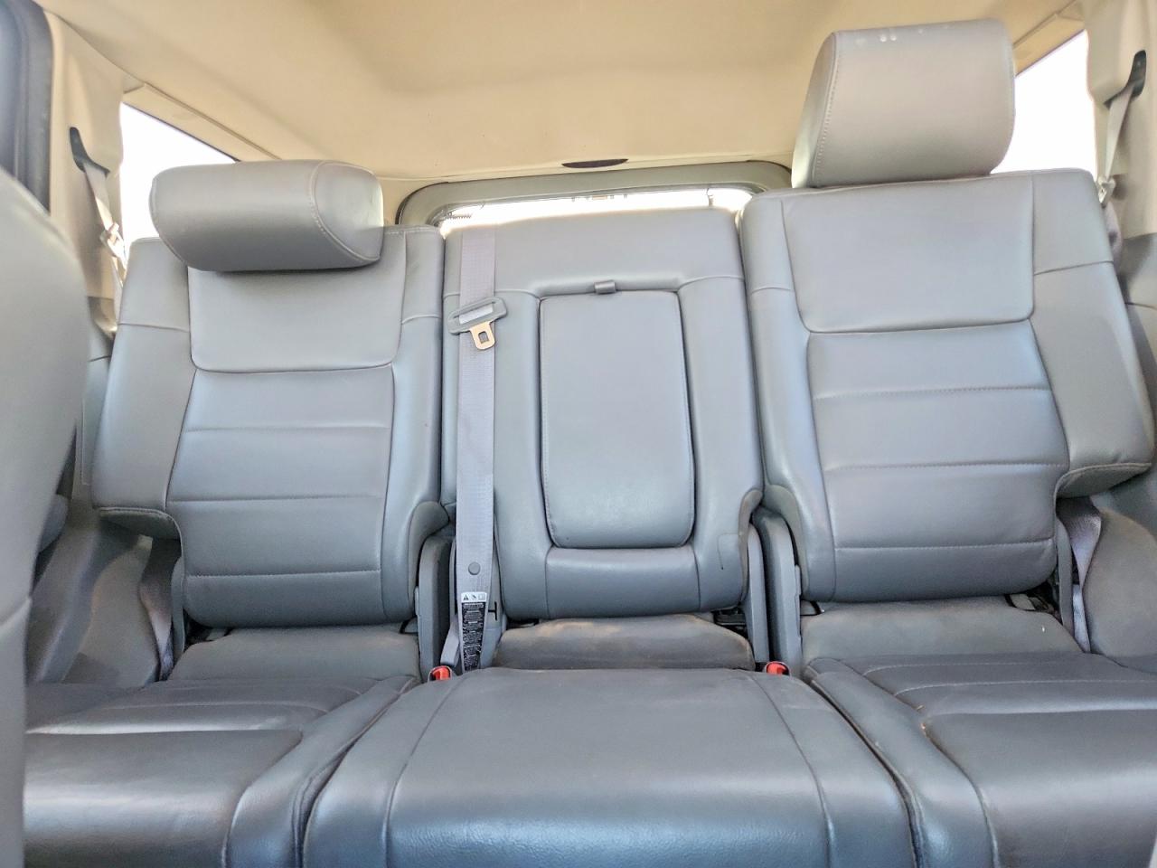 2007 Jeep Commander Silver vin: 1J8HG48P77C591940