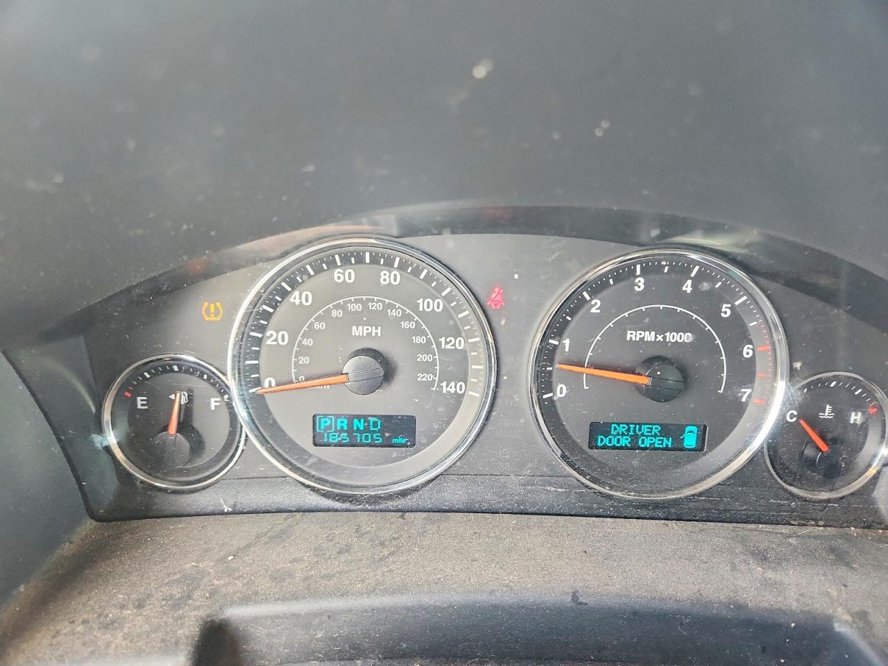 2007 Jeep Commander Silver vin: 1J8HG48P77C591940