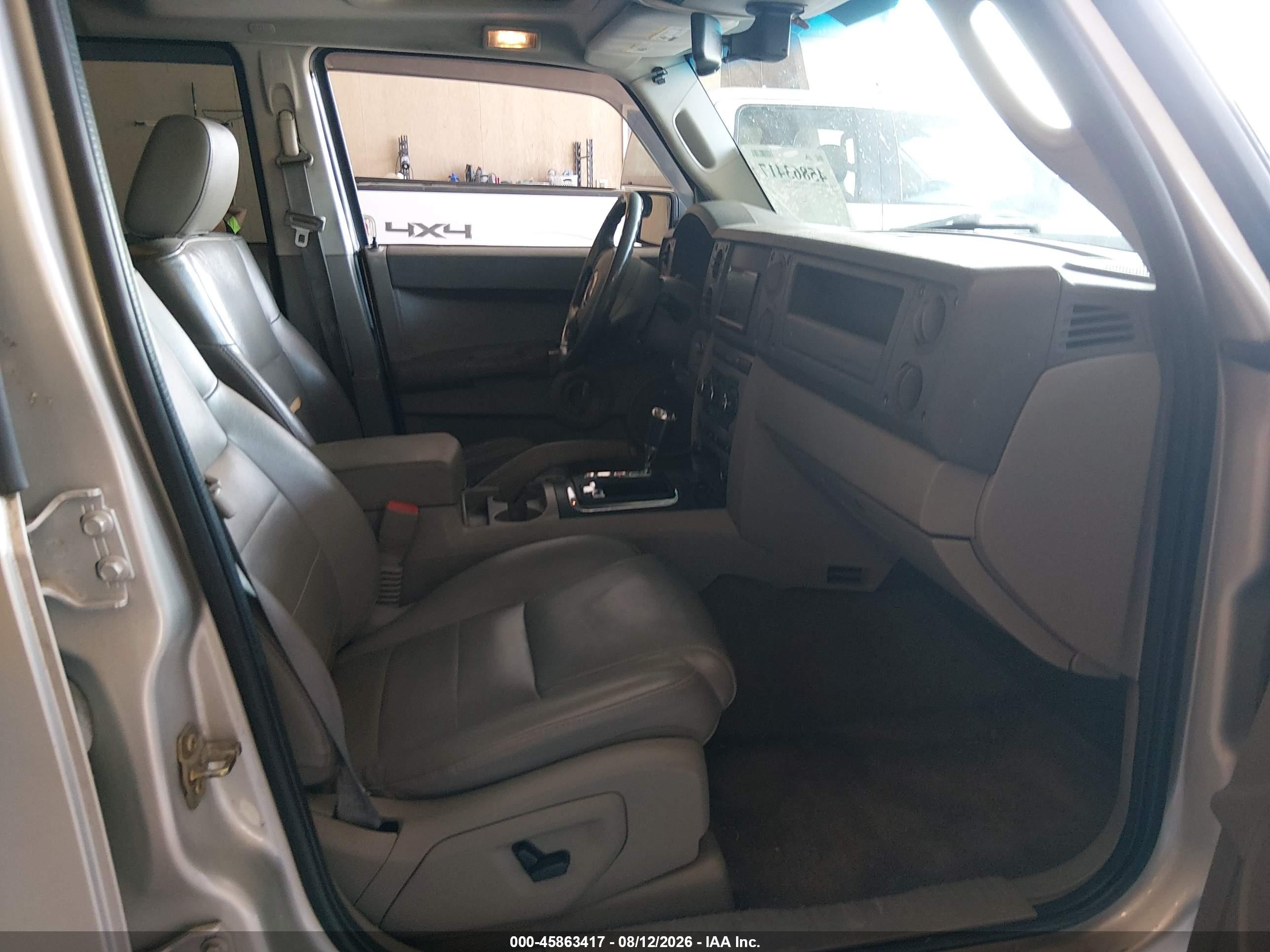 2007 Jeep Commander Sport Gold vin: 1J8HG48P97C602839