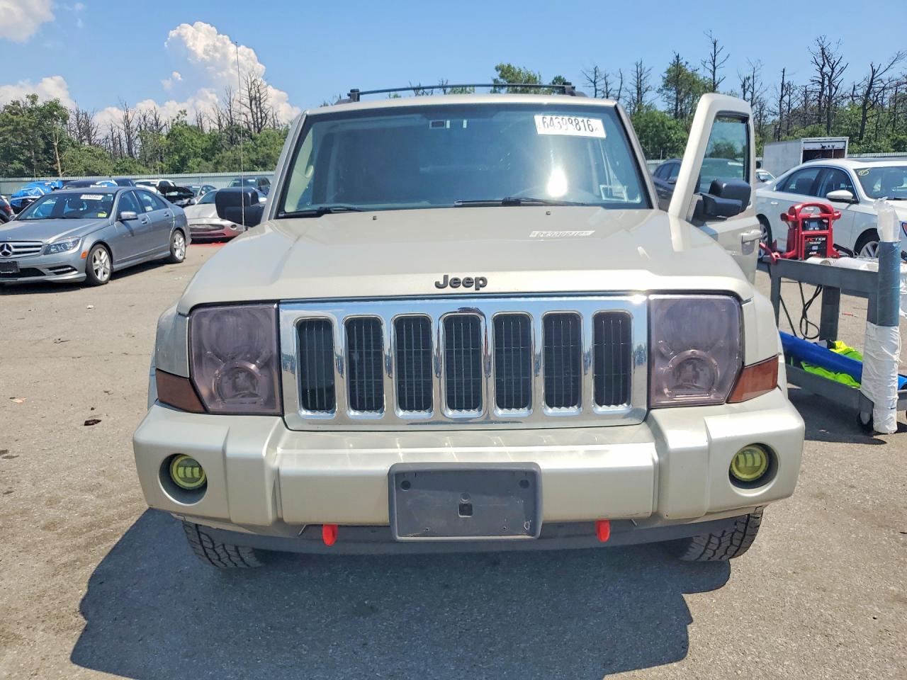 2008 Jeep Commander Limited Silver vin: 1J8HG58248C190597