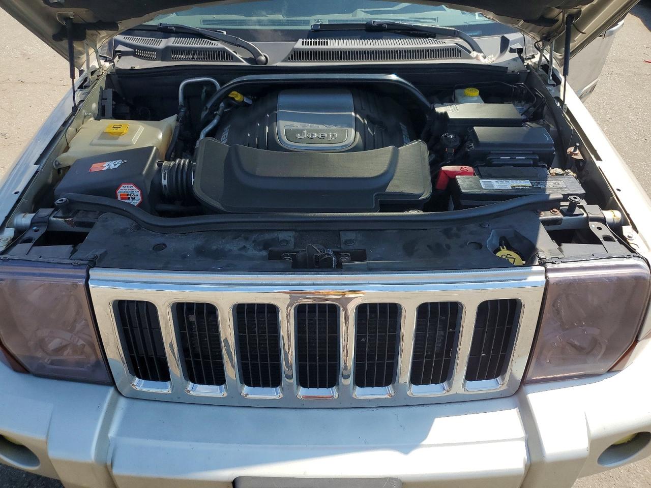 2008 Jeep Commander Limited Silver vin: 1J8HG58248C190597