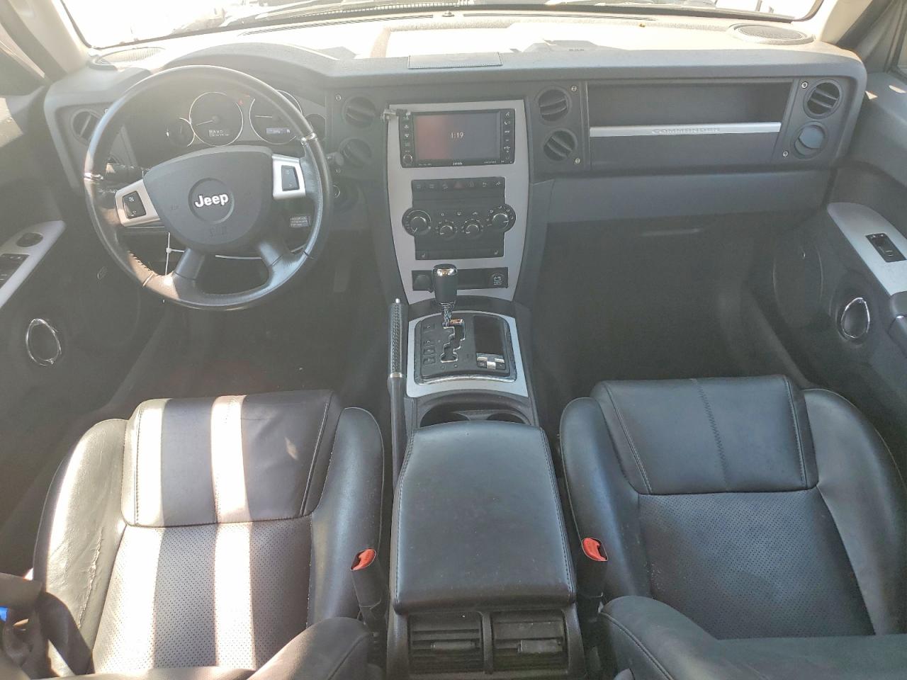 2008 Jeep Commander Limited Silver vin: 1J8HG58248C190597