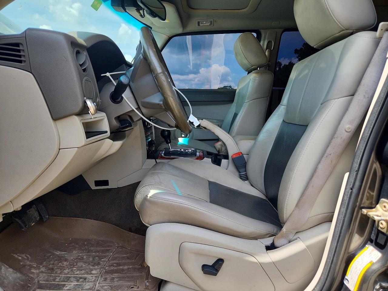 2006 Jeep Commander Limited Угольный vin: 1J8HG58266C291301