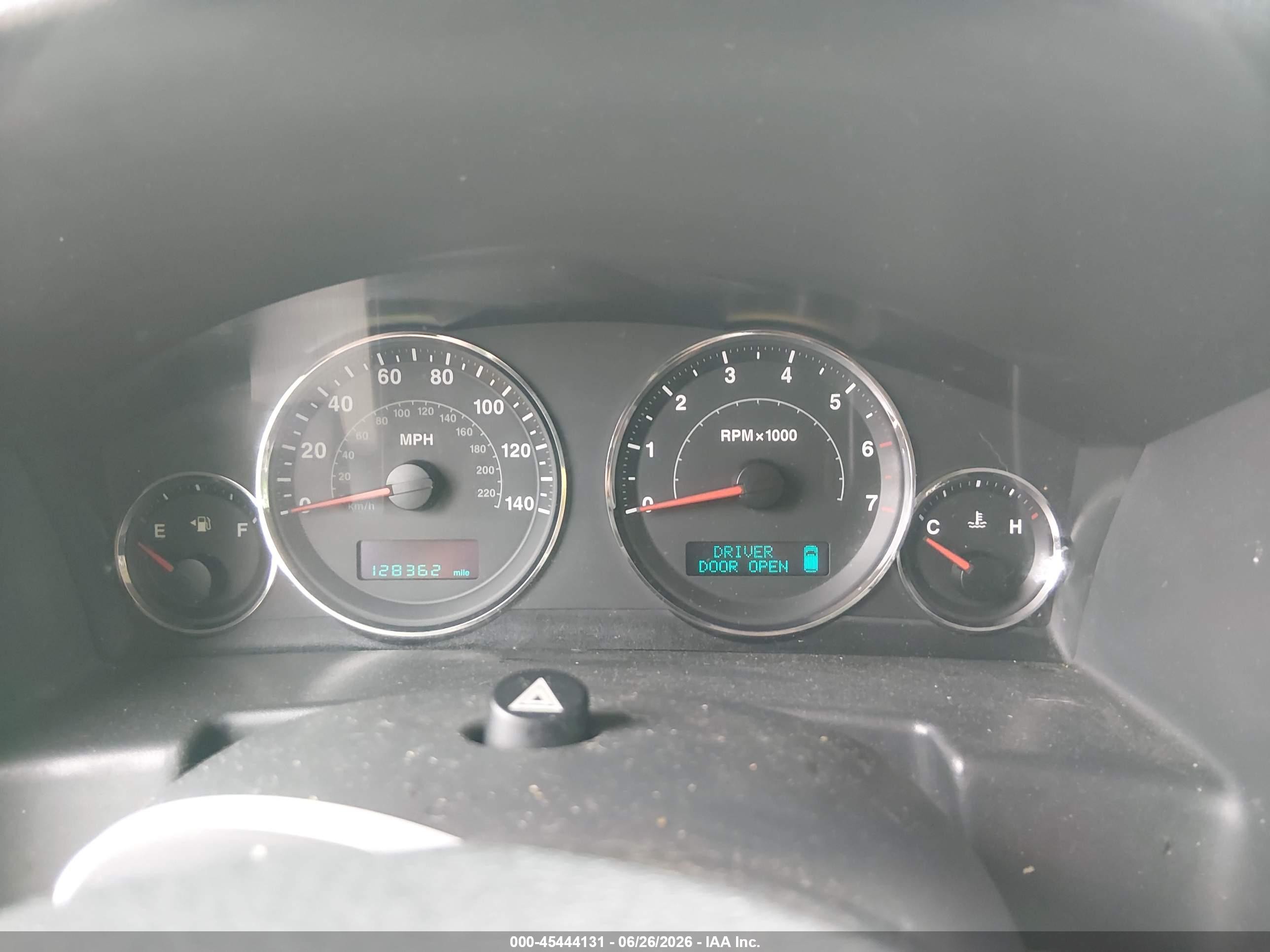 2006 Jeep Commander Limited White vin: 1J8HG58296C328003