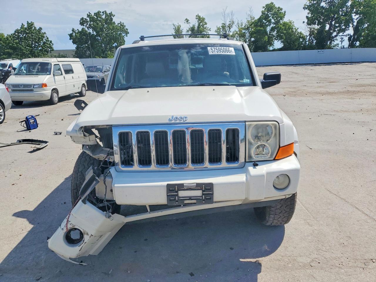 2006 Jeep Commander Limited White vin: 1J8HG582X6C123774