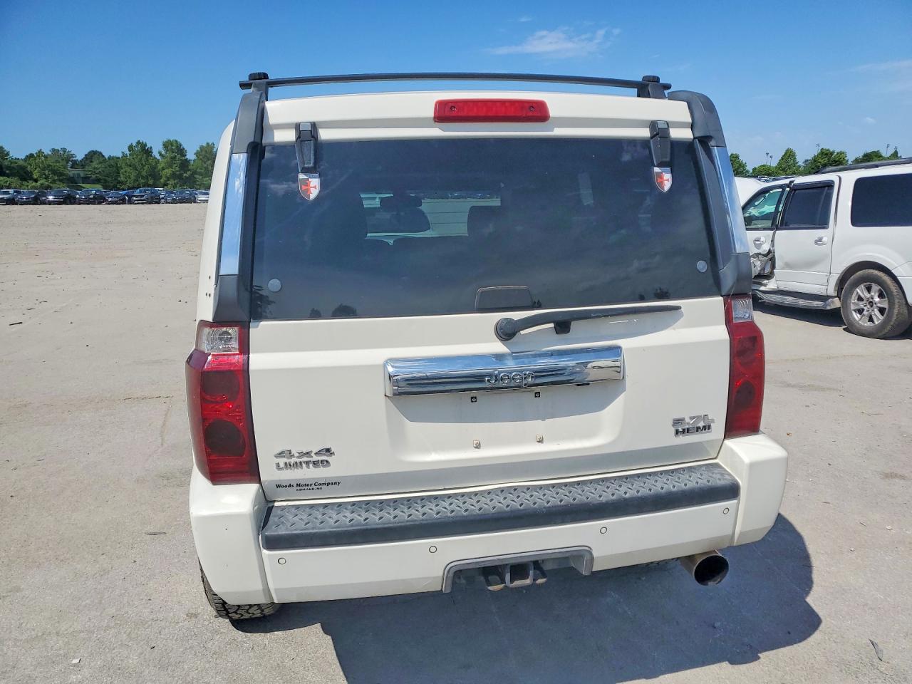 2006 Jeep Commander Limited White vin: 1J8HG582X6C123774